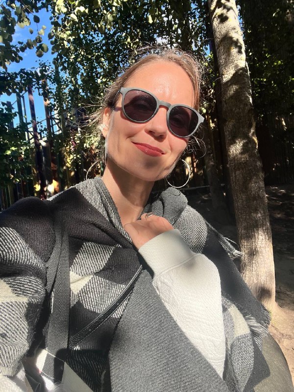 Екатерина Подкопаева с шерстью для валяния
